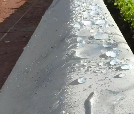 武胜硅烷浸渍涂料在混凝土保护中的应用